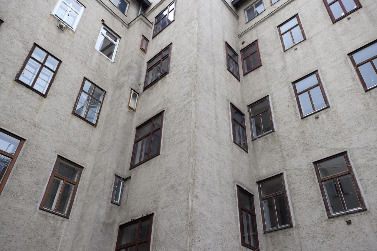 Beautiful Restored - Close To Metro - II Wenen Buitenkant foto